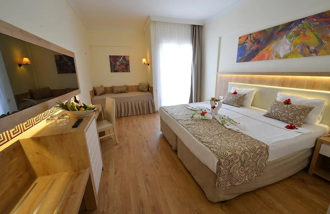 Cesars Side Hotel Room photo
