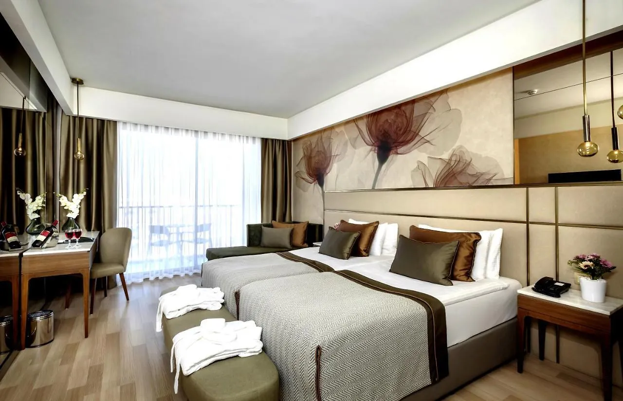 Riolavitas Resort & Spa Side Room photo